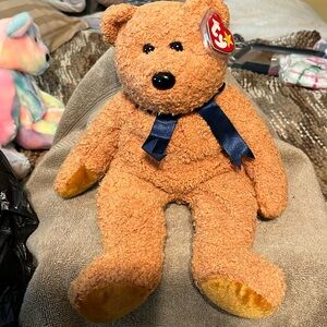 Ty Beanie Buddy Fuzz soft & lovable brown bear with navy ribbon bow good posture